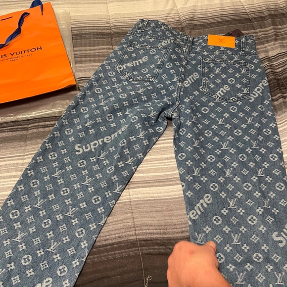 Louis Vuitton Supreme Jeans - Picture 5 of 8